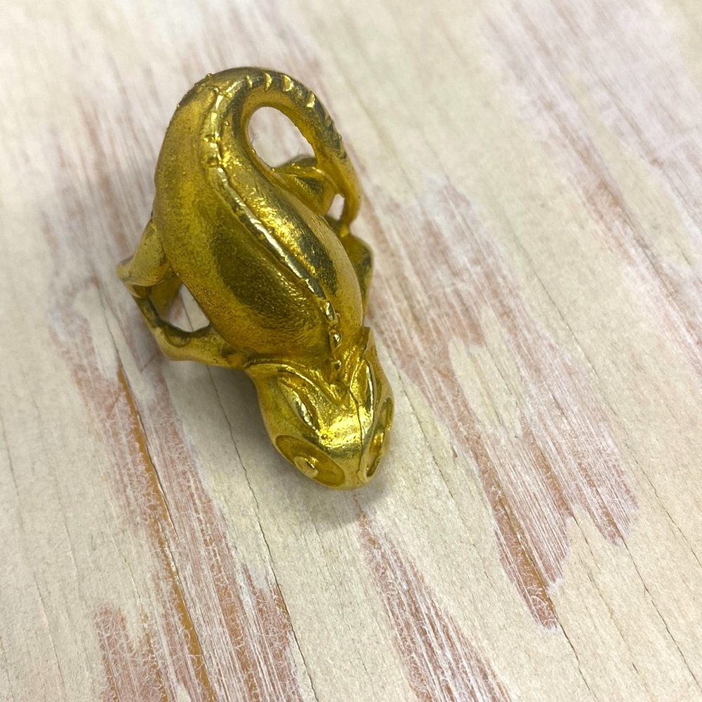Vintage Chameleon Ring one Sz